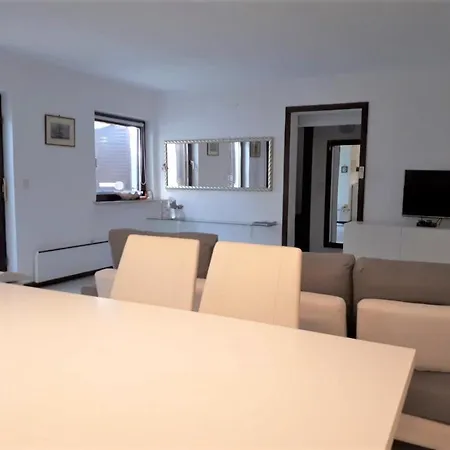 Relax 200 M T Apartamento *